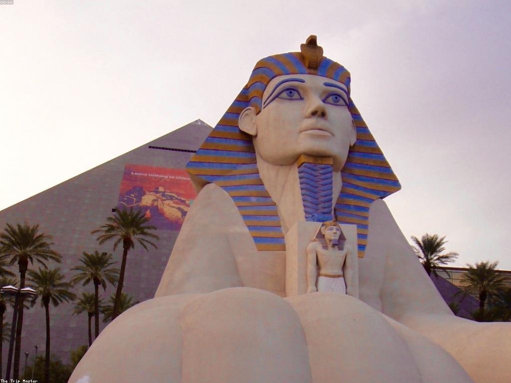 ព័ត៍មានស្តីពីក្រុមហ៊ុន Casino